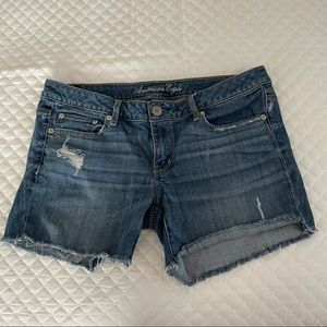 American eagle distressed denim shorts